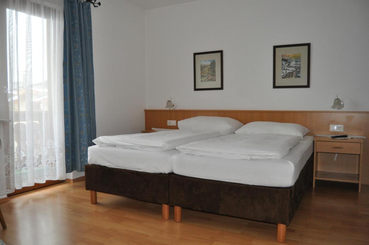 Gaestehaus Pension Edelweiss Kolsass Rom bilde